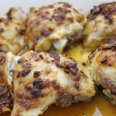 Des hauts de cuisse de poulet rôtis au four