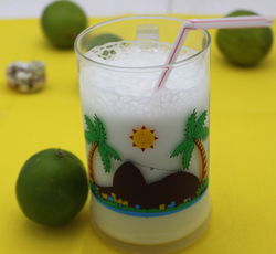 La limonade suisse est une limonade faite avec du citron vert et du lait concentré.