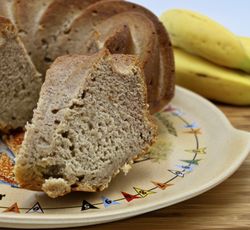 Une tranche de gâteau à la banane