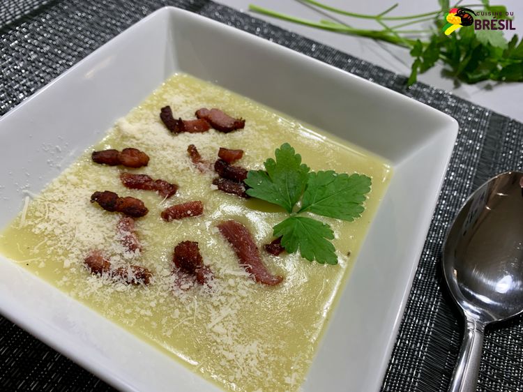 Soupe de pommes de terre et poireau au multicuiseur